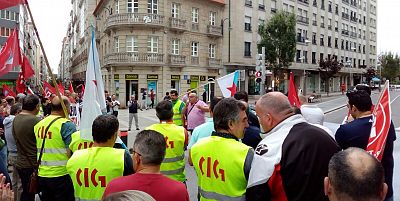 17-07-05 ProtestaAutobusesMetalPontevedra07.jpg